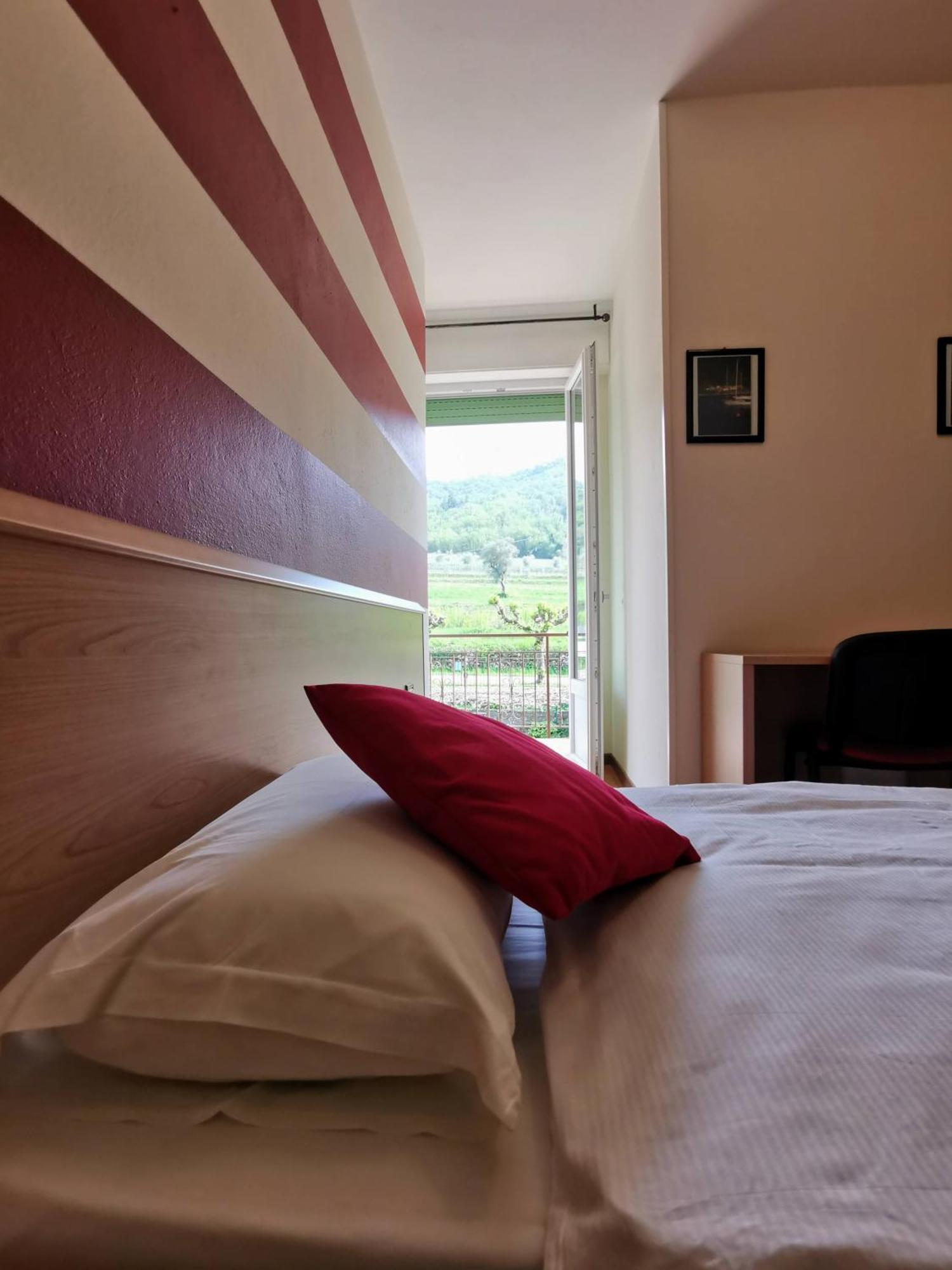 Ristorante Le Rasole Hotel Garda  Exterior photo