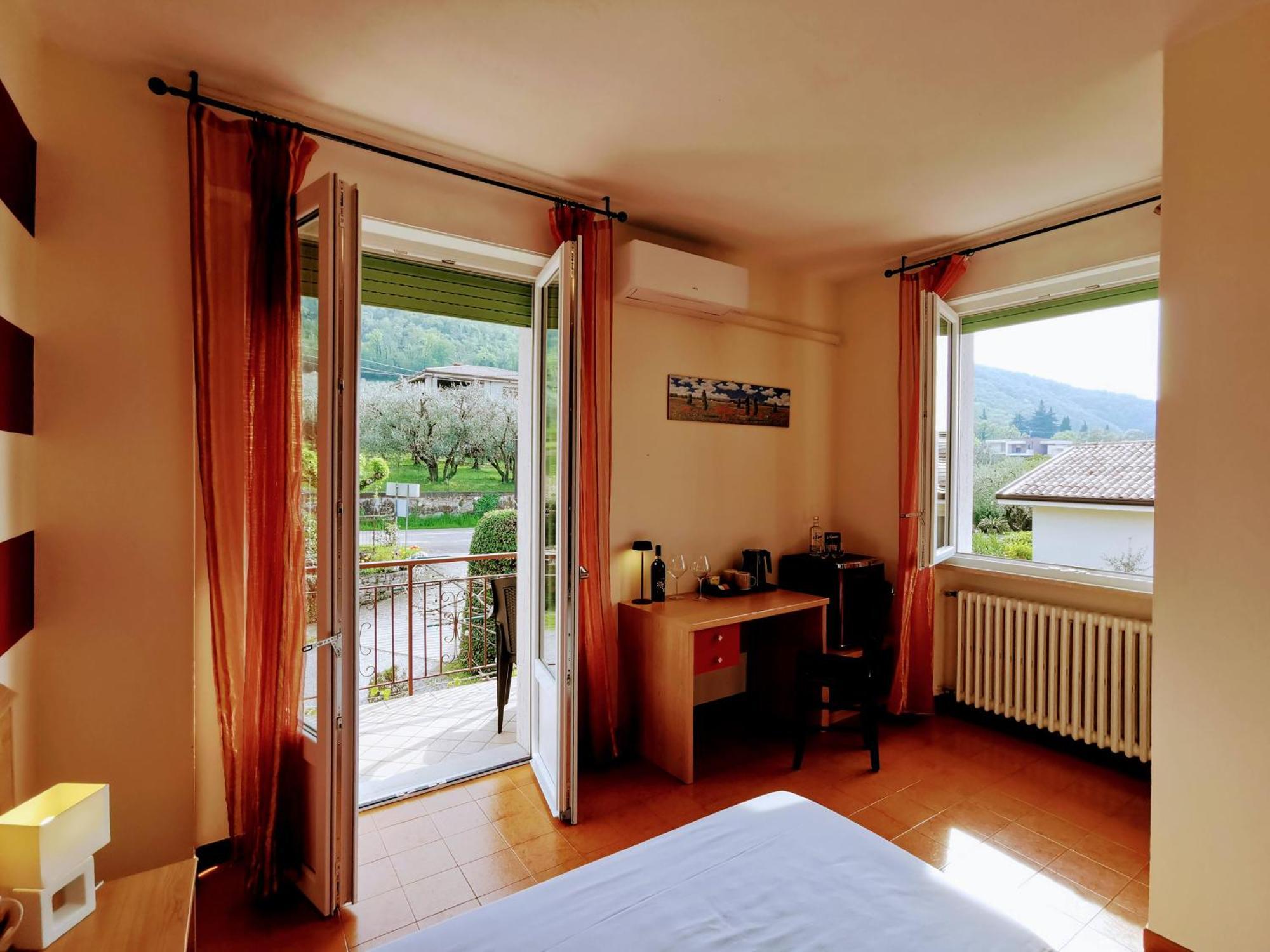 Ristorante Le Rasole Hotel Garda  Exterior photo